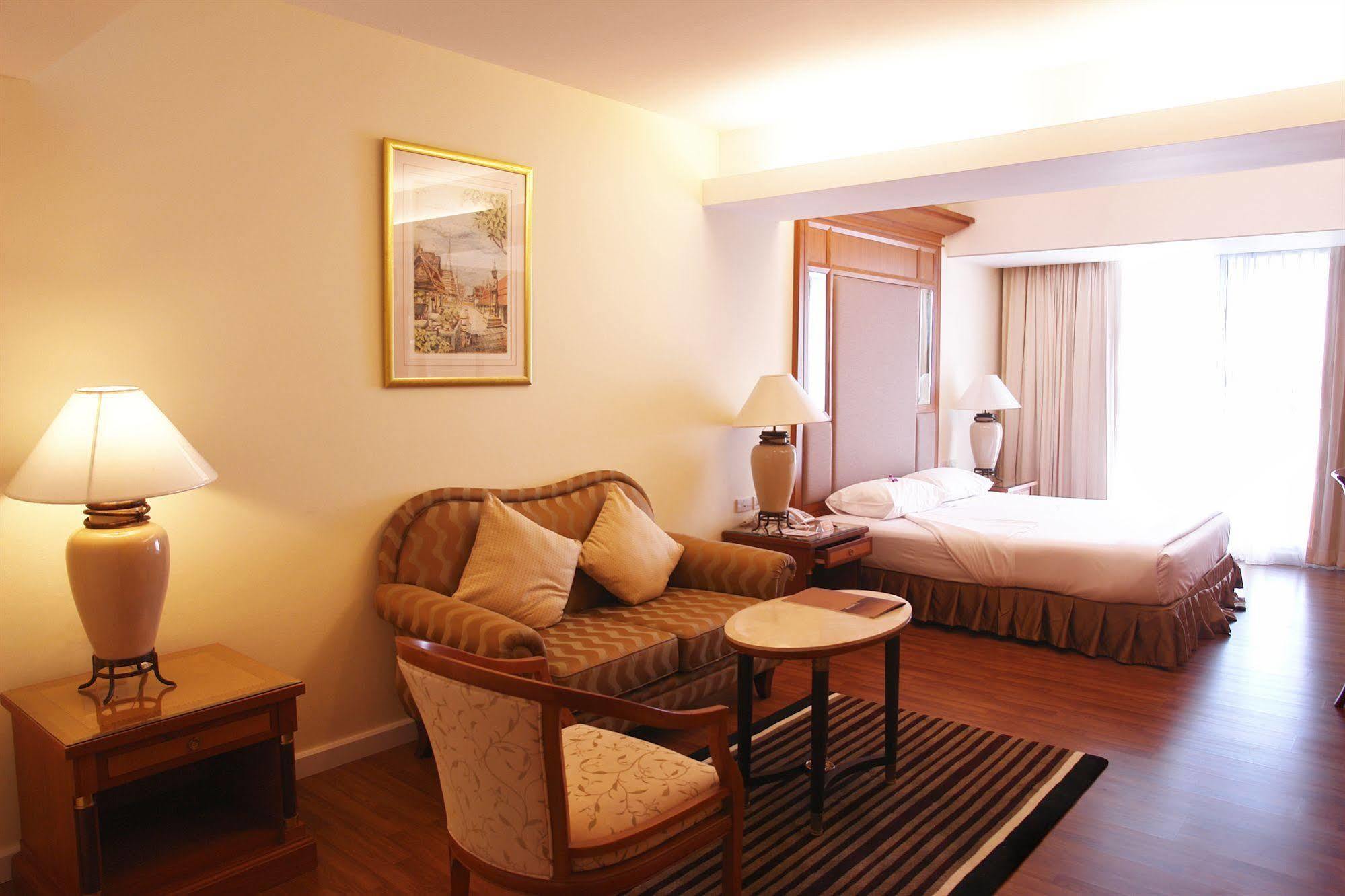 Kameo Grand Hotel & Serviced Apartment, Rayong Dış mekan fotoğraf