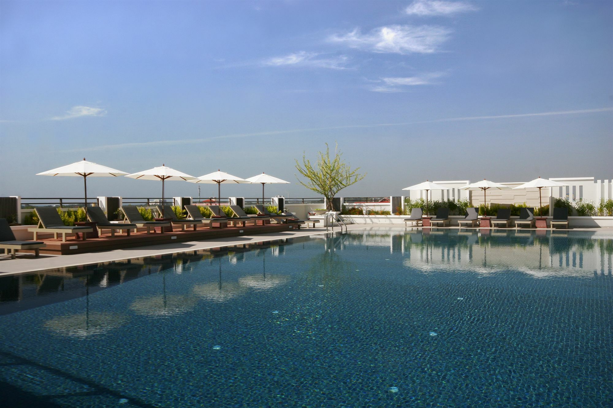 Kameo Grand Hotel & Serviced Apartment, Rayong Dış mekan fotoğraf