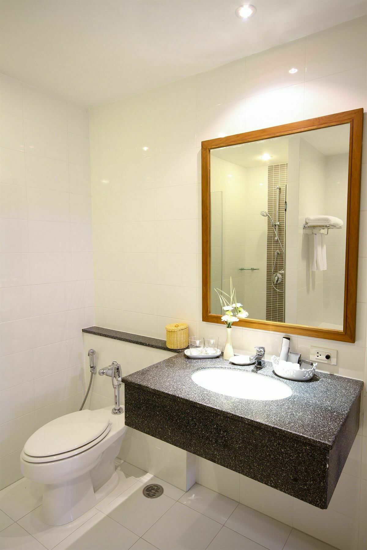 Kameo Grand Hotel & Serviced Apartment, Rayong Dış mekan fotoğraf
