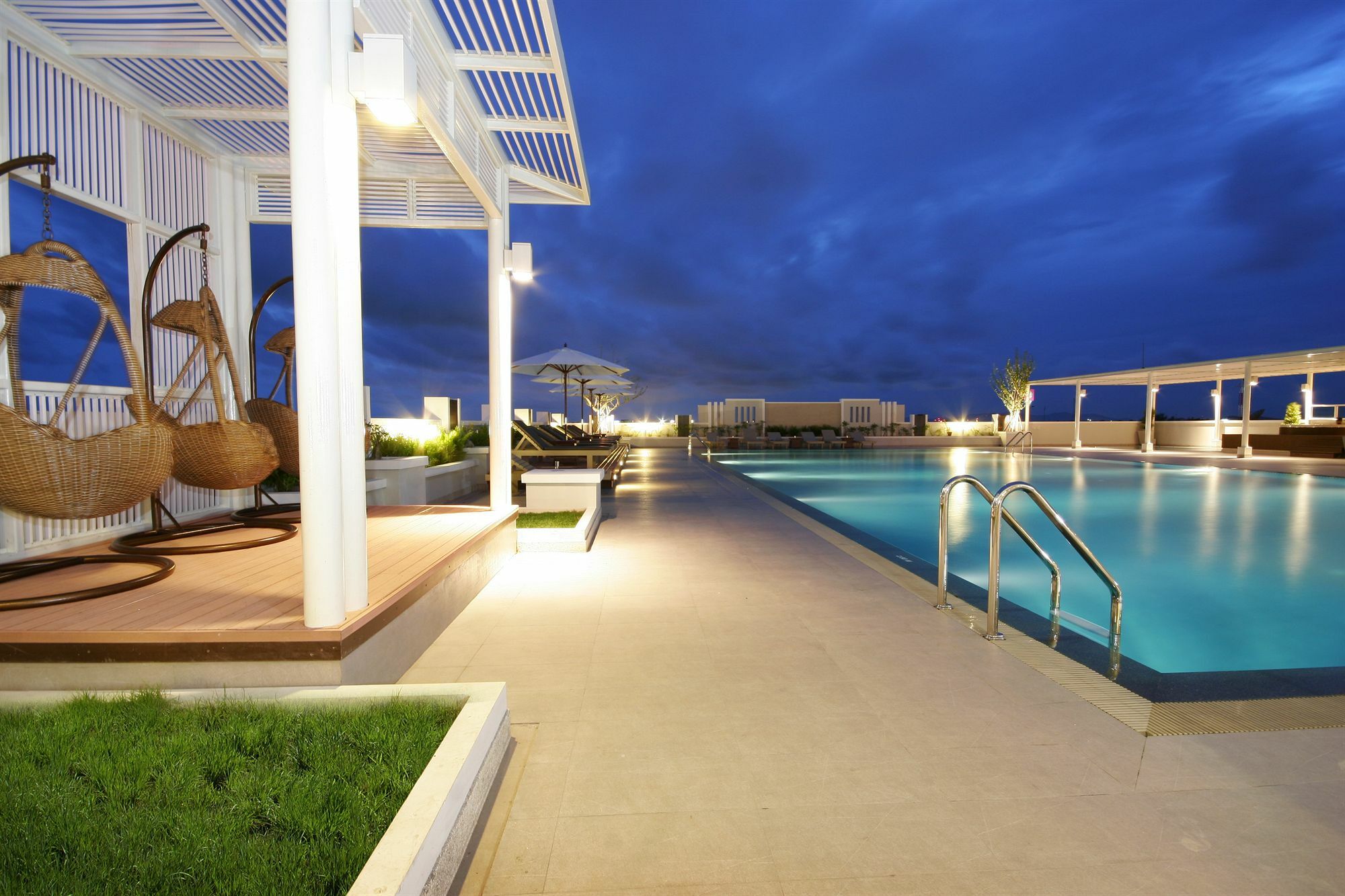 Kameo Grand Hotel & Serviced Apartment, Rayong Dış mekan fotoğraf