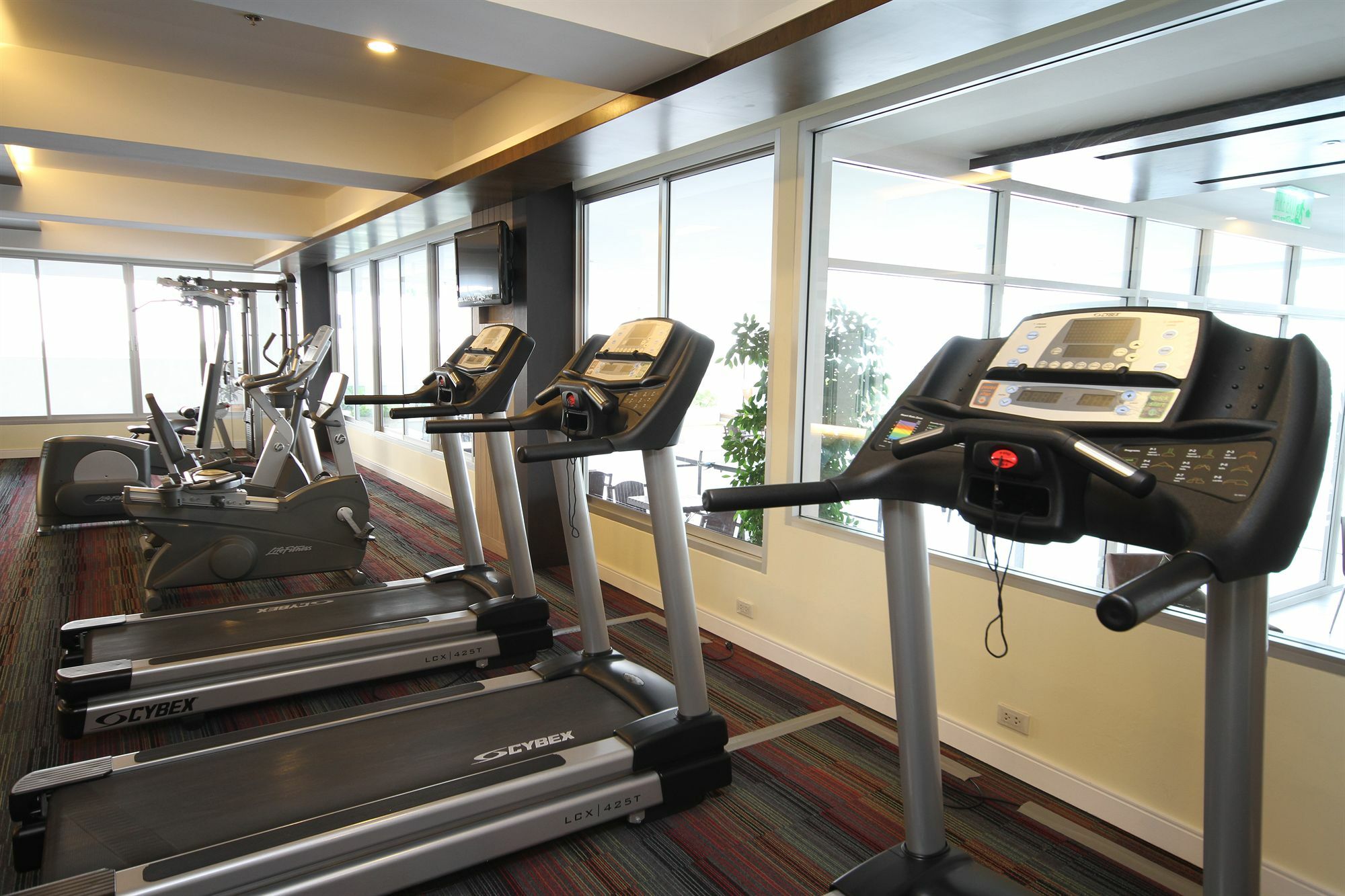 Kameo Grand Hotel & Serviced Apartment, Rayong Dış mekan fotoğraf